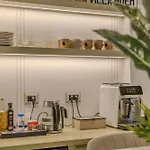 Noem Отель Тирана