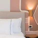 Отель Noem 4*