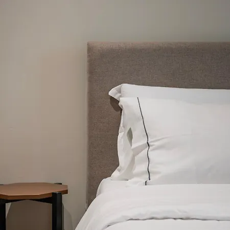 Noem ホテル ティラナ