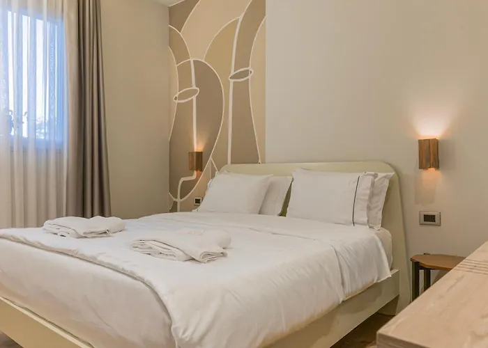 酒店 Noem 地拉那