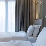 Noem تيرانا