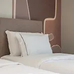 Noem 4* تيرانا