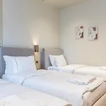 Noem فندق تيرانا