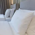 Noem 4* تيرانا